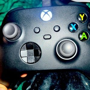 Black Xbox Series X controller (charger not included)